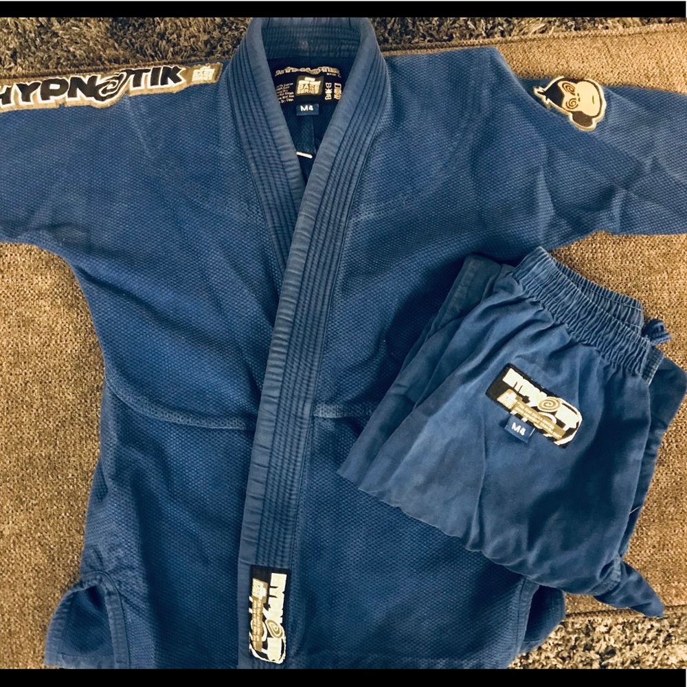 Youth Kids Jiu Jitsu Gi size M4 Hypnotik